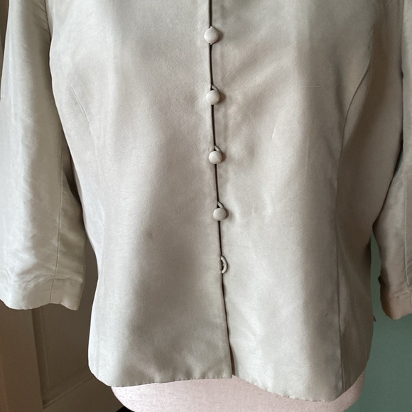 Womens button front front blazer, size 14P - Picture 3 of 7